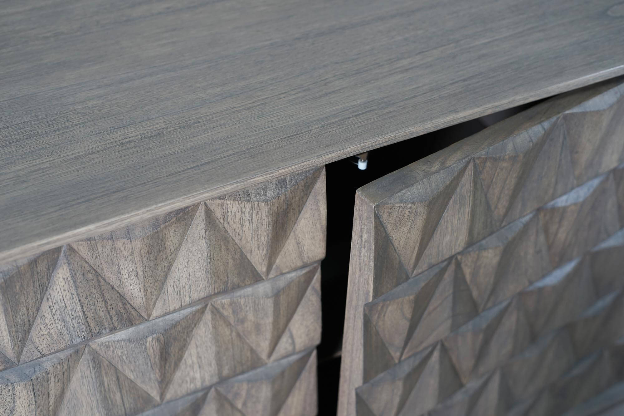 Vista detallada Aparador Buffet Rangi -Tribal-Keen Replicas