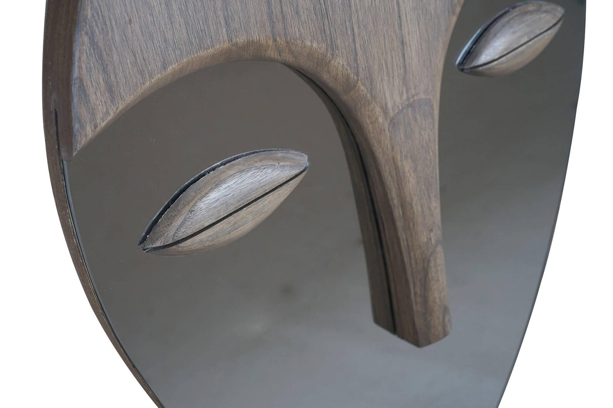 Vista en altura de Espejo tribal detalle